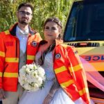 Máté a rádióban hallotta először Viki hangját – a vége az lett, hogy összeházasodtak a mentősök!