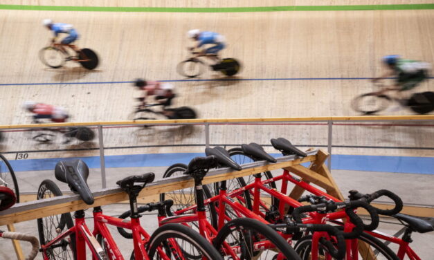Rohantak a mentők: életveszélyes sérülés történt a budapesti GP-versenyen – Bejelentést tett a szövetség