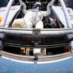 Őrület! – 500 km/órával zuhant a Föld felé: ilyen magasságból még senki nem ugrott
