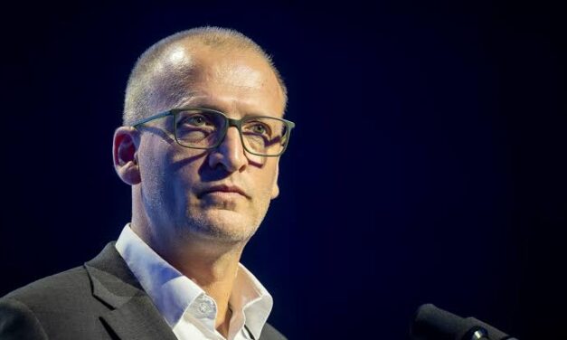 Állami és kulturális díjakat adott át Tarr Zoltán a nemzeti ünnep alkalmából