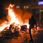 Címlapfotók kedvéért gyújtottak tüzet – súlyos ítéletet kaptak a fotóriporterek