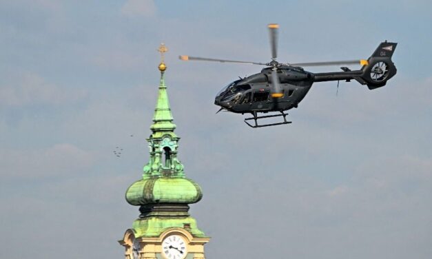 Nem csak egy katonai helikopter: ezt tudja a gép, amely Magyar Pétert Paksra vitte