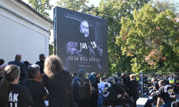 Végső búcsút vettek Deák Bill Gyula énekestől – fotók
