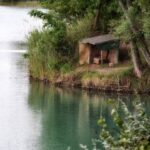 Megsérült egy munkás egy úszó munkagépen az abdai bányatavon – Tűzoltók hozták ki a partra