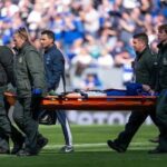 Rémisztő ütközés után, hordágyon kellett levinni a Chelsea világbajnokát a pályáról