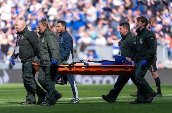 Rémisztő ütközés után, hordágyon kellett levinni a Chelsea világbajnokát a pályáról